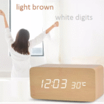 Μεγάλο ξύλινο ορθογώνιο επιτραπέζιο ρολόι ανοιχτό καφέ με λευκά ψηφία OEM