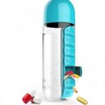Μπουκάλι νερού με θήκη χαπιών μπλε