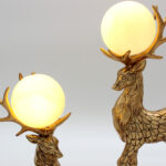 Διακοσμητικά polyresin τεμ 2 14Χ8Χ30 εκ. - 16Χ8Χ21 εκ. Ελάφια χρυσά με φωτιζόμενη μπάλα - KESKOR 69595 - Image 4