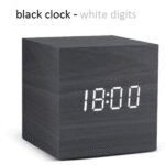 Ξυλινο επιτραπέζιο ρολόι κύβος μαύρο με λευκά ψηφία, απομίμηση ξύλου OEM