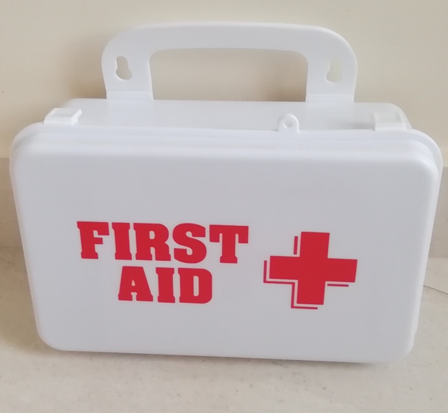 first_aid_1_cmdj-pi Φαρμακείο πρώτων βοηθειών πλαστικό γεμάτο 8918 8105 OEM - Image 1