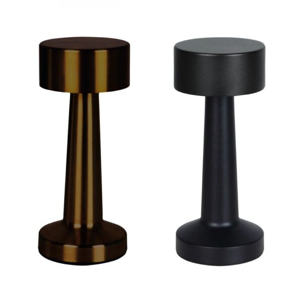 Επιτραπέζιο φωτιστικό από μέταλλο σε χρώμα καφέ 9x9x21